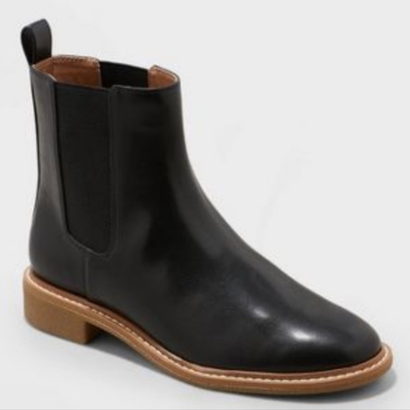 EUC Universal Thread Women's Pearl Black Faux Leather Chelsea Ankle Boots, 7.5 - Picture 1 of 11